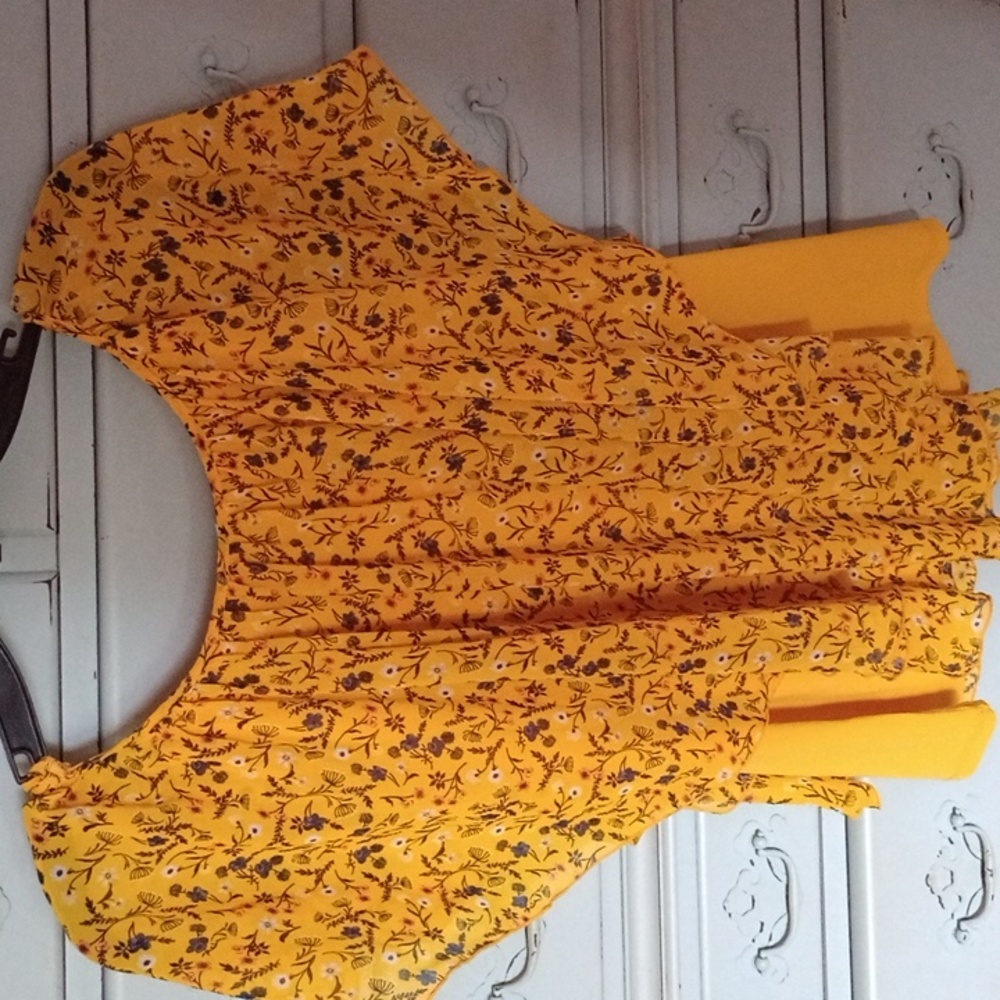 EST. 1946 Women's Blouse - Picture 3 of 5